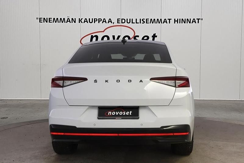 Käytetty Skoda Enyaq iV RS 219 kW (299 HP) 2022 Valkoinen Katumaasturi