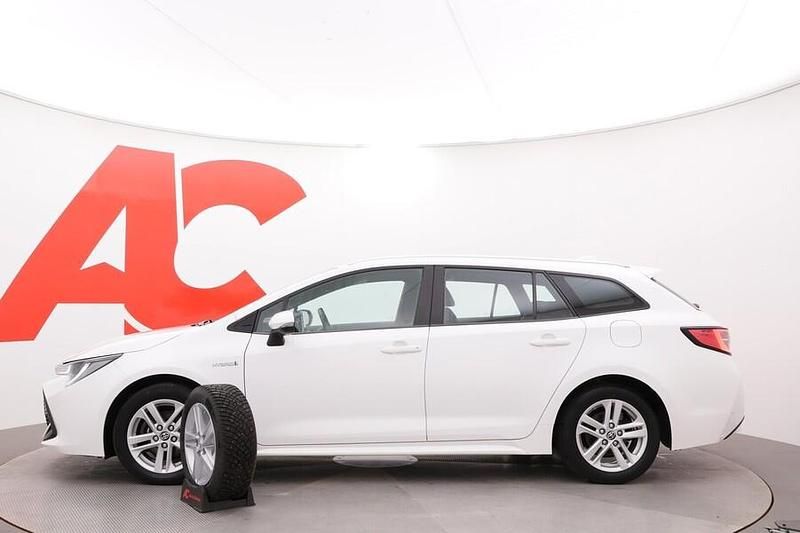 Käytetty Toyota Corolla Active 122 HP (89 kW) 2020 Valkoinen Farmari