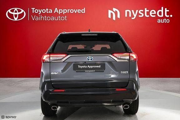 Käytetty Toyota RAV4 Premium 302 HP (222 kW) 2024 Marlingrau metallic Katumaasturi