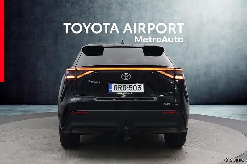 Käytetty Toyota bZ4X Edition 160 kW (218 HP) 2025 Musta Katumaasturi