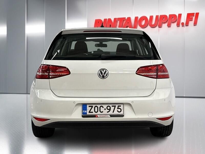 Käytetty VW e-Golf 85 kW (116 HP) 2016 Valkoinen Viistoperä