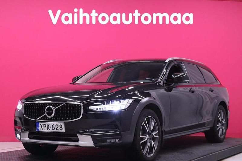 Käytetty Volvo V90 CC Pro 254 HP (186 kW) 2017 Farmari