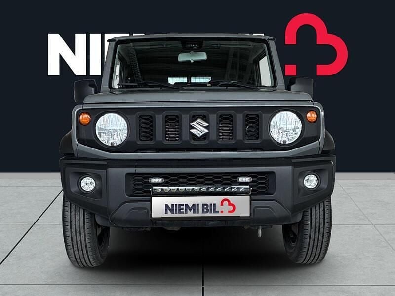 Käytetty Suzuki Jimny 102 HP (75 kW) 2022 Katumaasturi