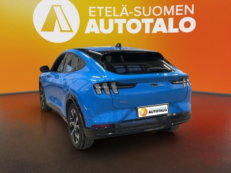 Käytetty Ford Mustang Mach-E Premium 197 kW (269 HP) 2023 Sininen Katumaasturi