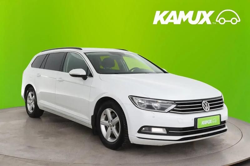 Käytetty VW Passat Comfortline 150 HP (110 kW) 2015 Valkoinen Farmari