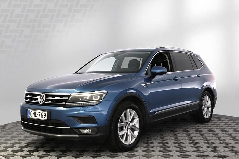 Sininen Käytetty 2019 VW Tiguan Allspace Highline Katumaasturi | 25 400 € (Perustarjous) - Kuva 1/4