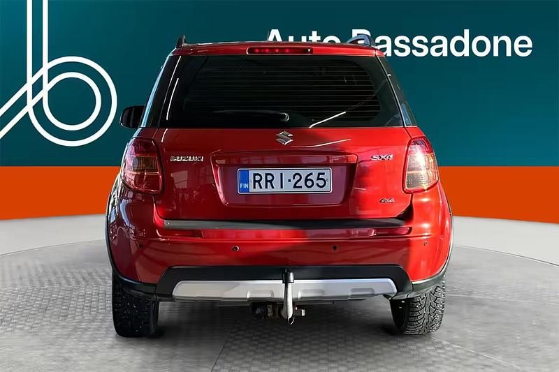 Käytetty Suzuki SX4 120 HP (88 kW) 2011 Hopea Viistoperä