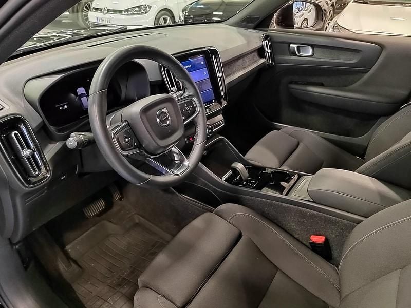 Käytetty Volvo XC40 Plus 185 kW (252 HP) 2023 Katumaasturi