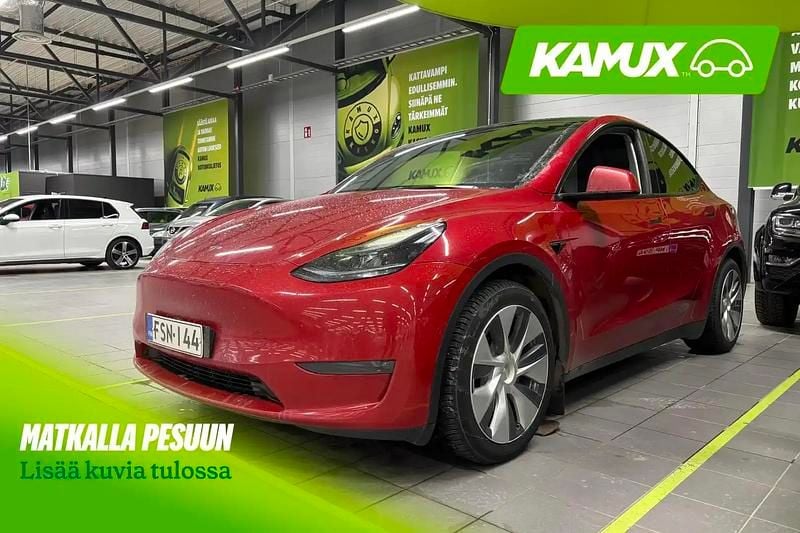 Käytetty Tesla Model Y 258 kW (351 HP) 2022 Punainen Katumaasturi