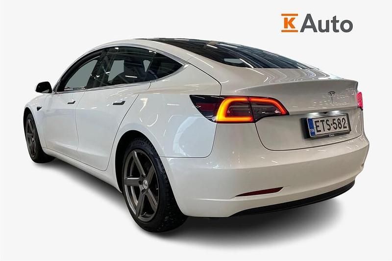 Käytetty Tesla Model 3 Standard Range Plus 211 kW (287 HP) 2020 Valkoinen Sedan