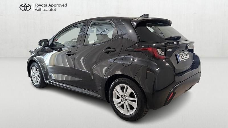 Käytetty Toyota Yaris Hybrid 116 HP (85 kW) 2024 Musta Viistoperä