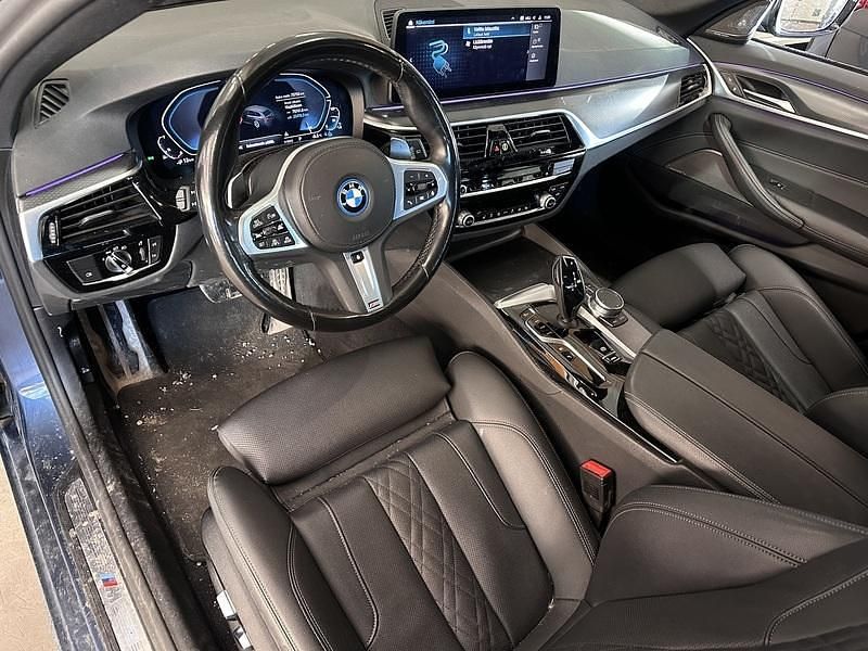 Käytetty BMW 530e Shadowline 292 HP (214 kW) 2023 Farmari