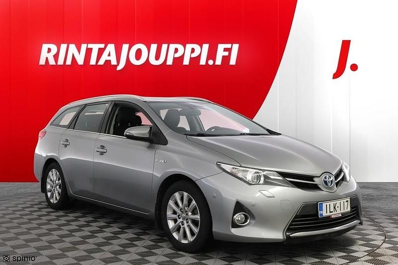 Harmaa Käytetty 2014 Toyota Auris Touring Sports Premium Farmari | 13 990 € (Perustarjous) - Kuva 1/3