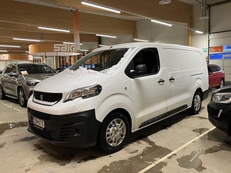 Käytetty Peugeot Expert 144 HP (105 kW) 2022 Van