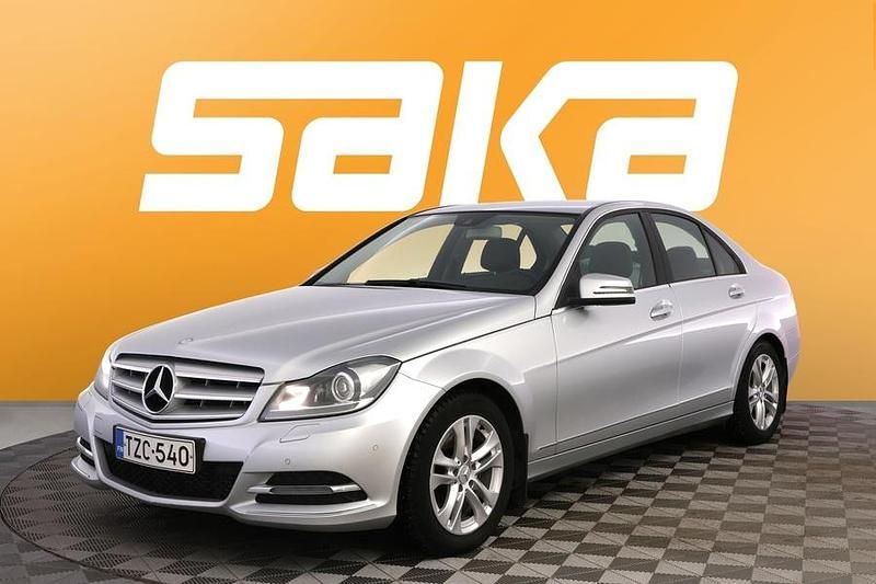 Käytetty Mercedes C180 Business 120 HP (88 kW) 2014 Sedan