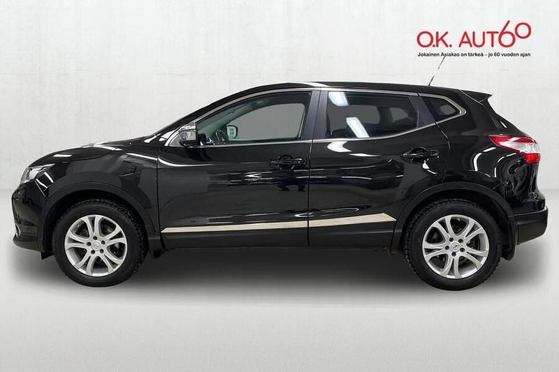 Käytetty Nissan Qashqai Acenta 131 HP (96 kW) 2017 Musta Katumaasturi