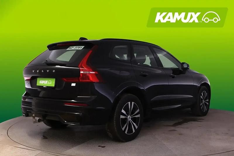 Käytetty Volvo XC60 Plus 349 HP (256 kW) 2023 Musta Katumaasturi