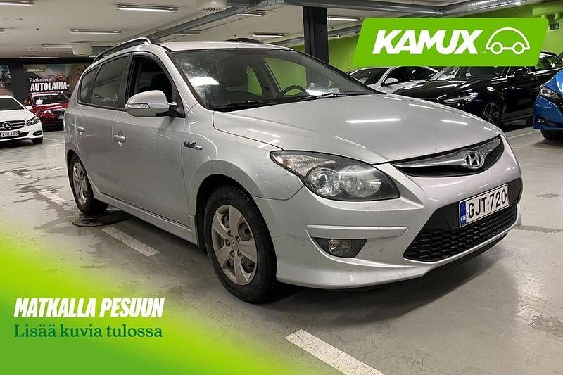 Käytetty 2011 Hyundai i30 Comfort Farmari | 3 900 € - Kuva 1/3