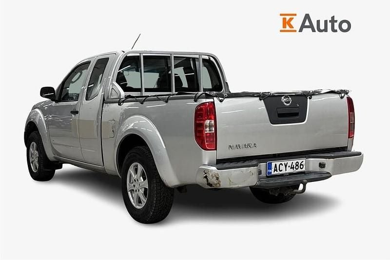 Käytetty Nissan Navara 171 HP (125 kW) 2009 Hopea Nouto
