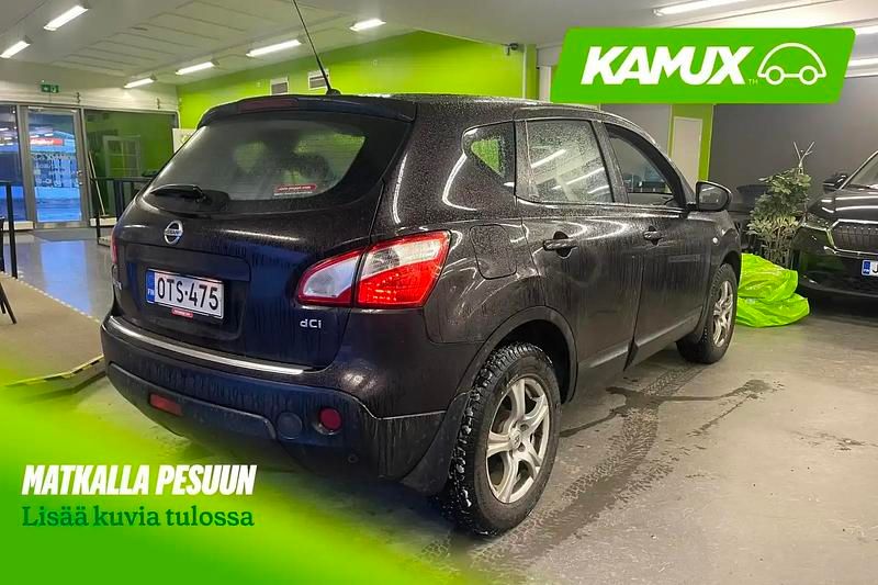 Käytetty Nissan Qashqai Acenta 110 HP (80 kW) 2012 Violetti Katumaasturi