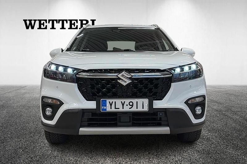 Käytetty Suzuki SX4 S-Cross GL 102 HP (75 kW) 2023 Viistoperä