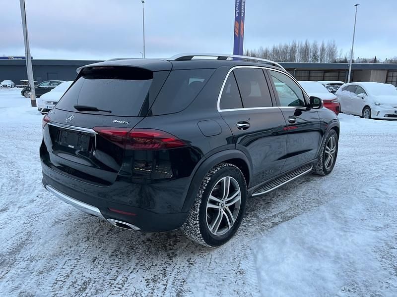 Käytetty Mercedes GLE350 200 HP (147 kW) 2023 Musta Katumaasturi