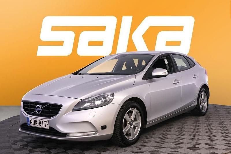 Käytetty Volvo V40 Kinetic 120 HP (88 kW) 2014 Viistoperä