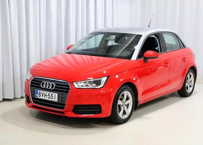Käytetty Audi A1 Sportback Comfort 95 HP (69 kW) 2018 Punainen Viistoperä