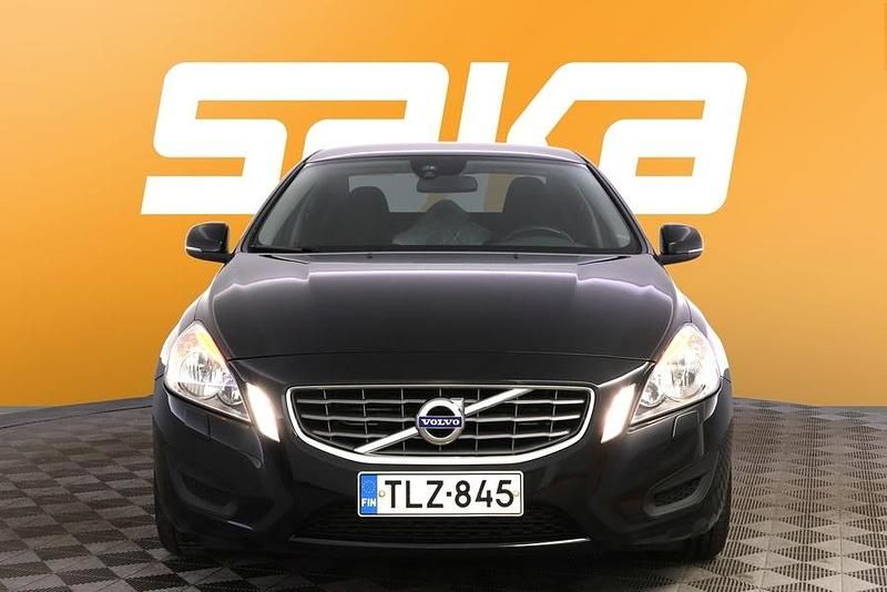 Käytetty Volvo S60 Kinetic 203 HP (149 kW) 2011 Sedan