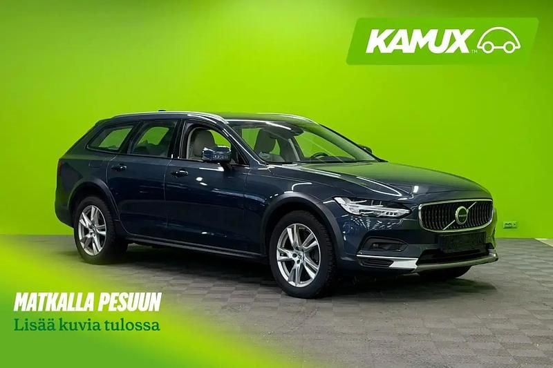 Käytetty Volvo V90 CC Business Edition 235 HP (172 kW) 2022 Sininen Farmari