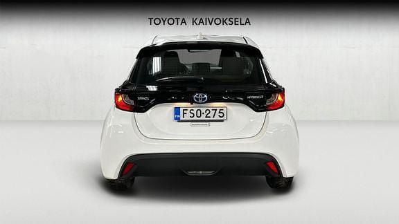 Käytetty Toyota Yaris Active 114 HP (83 kW) 2023 Valkoinen Viistoperä