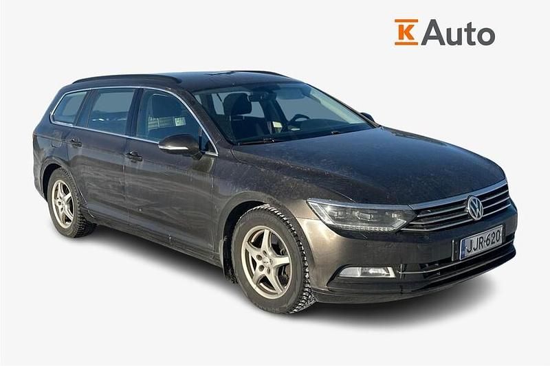 Käytetty VW Passat Comfortline 150 HP (110 kW) 2015 Ruskea (beige) Farmari