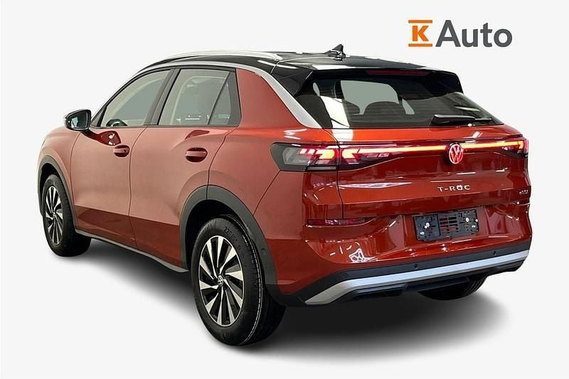Uusi VW T-Roc Style 114 HP (83 kW) 2026 Punainen Katumaasturi