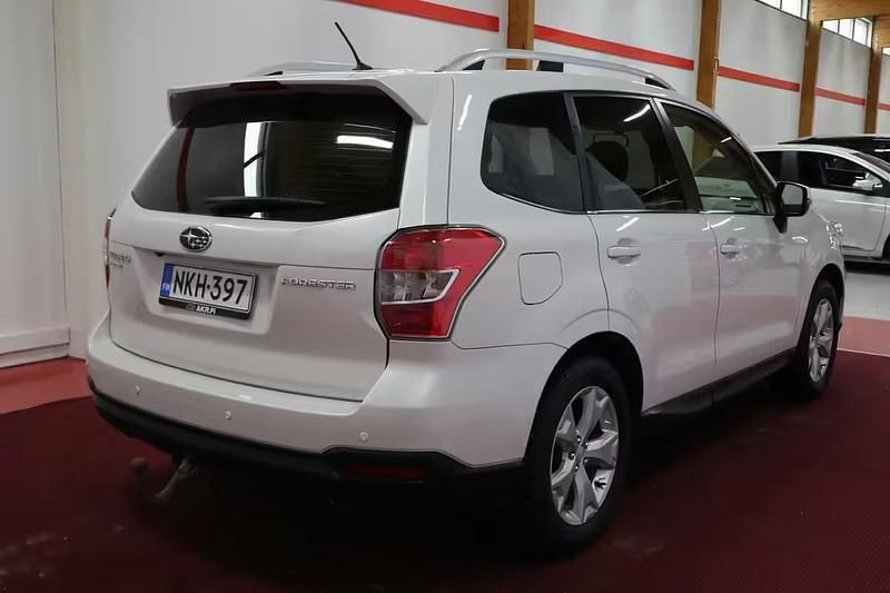 Käytetty Subaru Forester 150 HP (110 kW) 2014 Katumaasturi