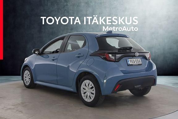 Käytetty Toyota Yaris Active 123 HP (90 kW) 2021 Sininen Viistoperä