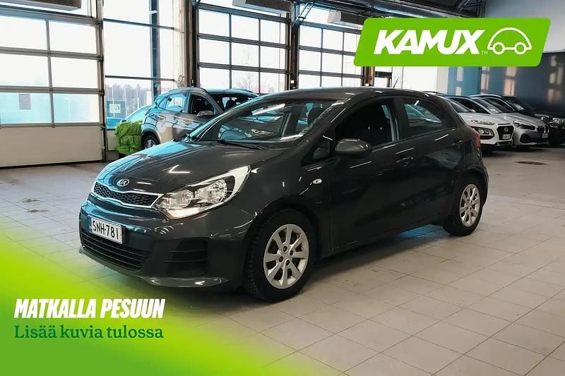 Käytetty Kia Rio LX 83 HP (61 kW) 2015 Hopea / harmaa Sedan