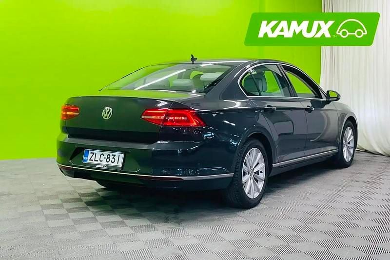 Käytetty VW Passat Highline 120 HP (88 kW) 2016 Hopea / harmaa Sedan