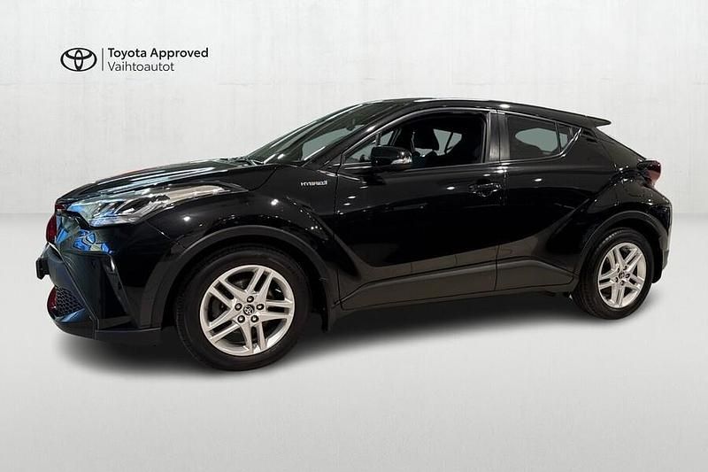 Käytetty Toyota C-HR Active 122 HP (89 kW) 2021 209 Katumaasturi