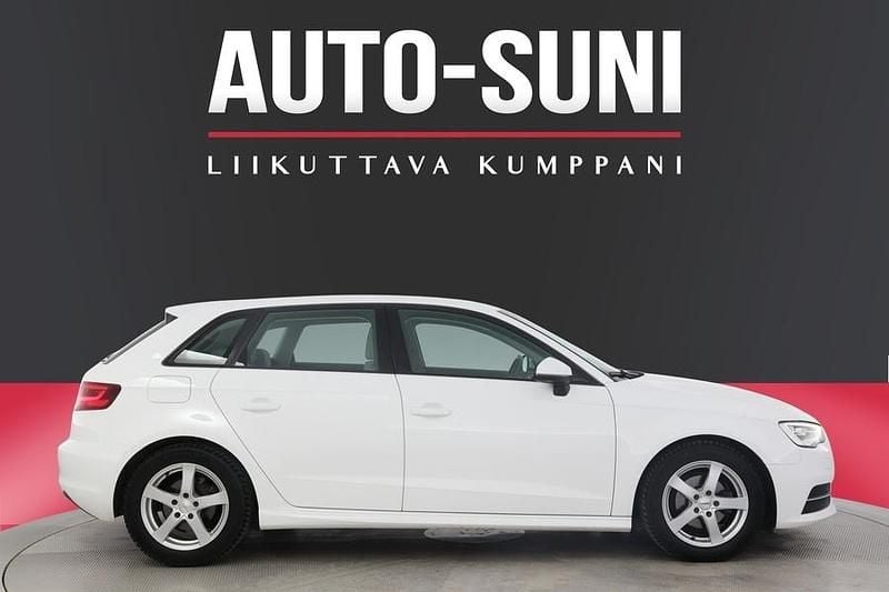 Käytetty Audi A3 Sportback Business 110 HP (80 kW) 2016 Viistoperä