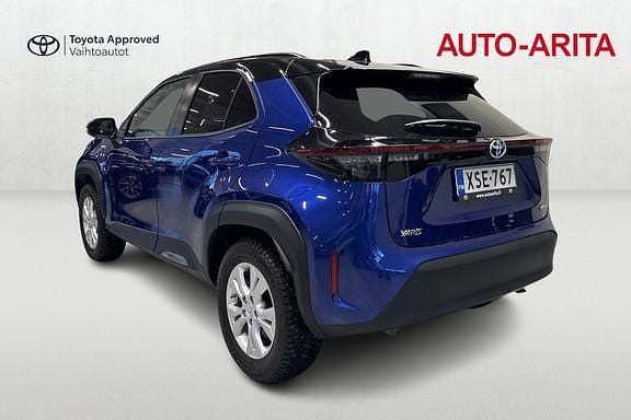 Käytetty Toyota Yaris 114 HP (83 kW) 2023 Sininen Viistoperä