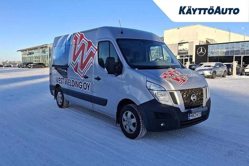 Käytetty Nissan NV400 Comfort 136 HP (100 kW) 2016 Hopea metalli Van