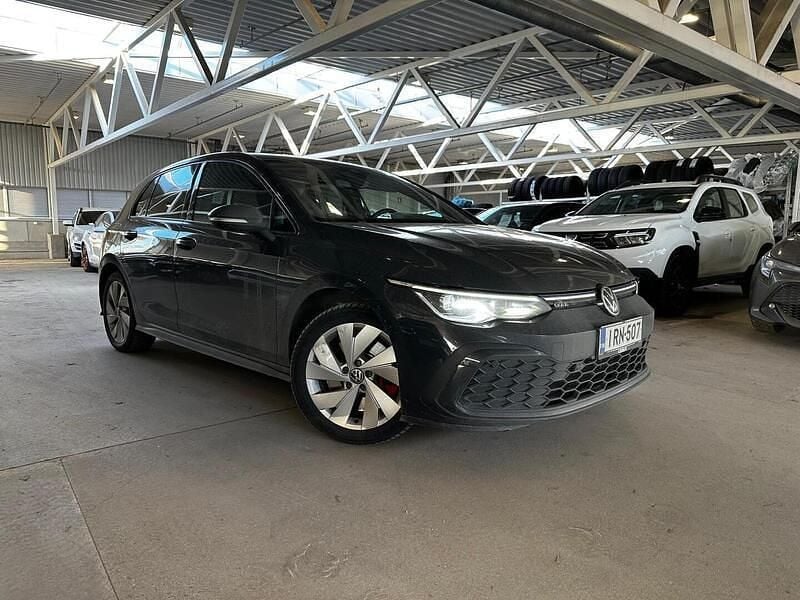 Käytetty VW Golf VIII GTE 245 HP (180 kW) 2021 Viistoperä