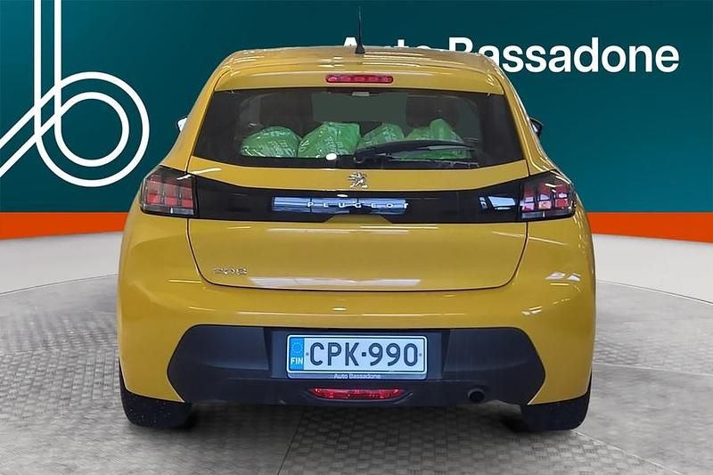Käytetty Peugeot 208 Active 75 HP (55 kW) 2021 Viistoperä
