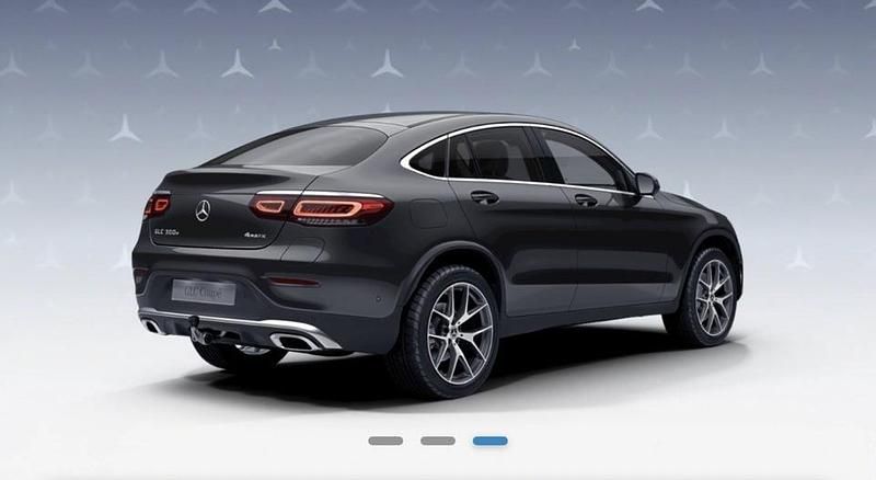 Käytetty Mercedes GLC300e Advanced 211 HP (155 kW) 2022 Harmaa Coupe - kaksiovinen