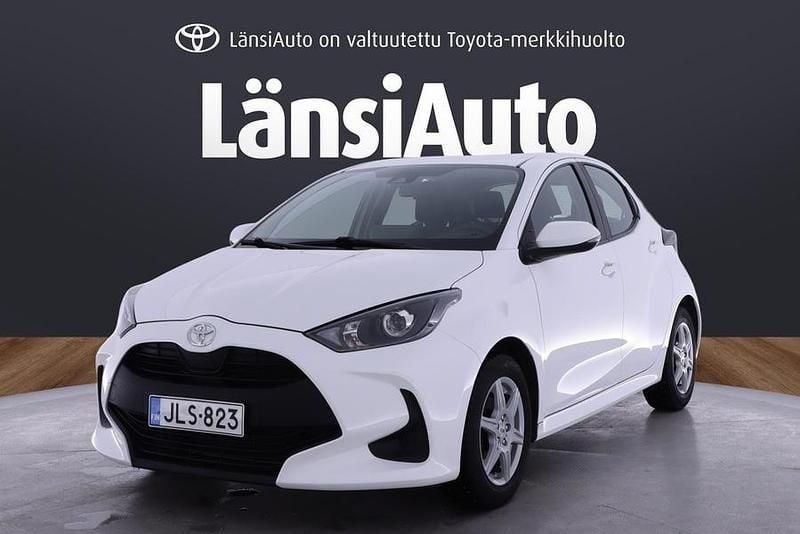 Käytetty Toyota Yaris Life 72 HP (52 kW) 2021 Valkoinen Viistoperä