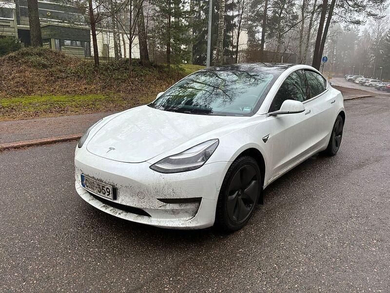 Käytetty 2019 Tesla Model 3 Standard Range Sedan | 20 880 € (Hyvä tarjous) - Kuva 1/4