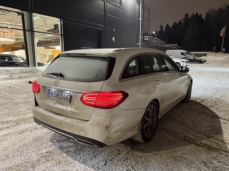 Käytetty Mercedes C180 Business 116 HP (85 kW) 2015 Farmari