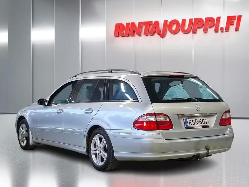 Käytetty Mercedes E280 190 HP (139 kW) 2006 Hopea Farmari