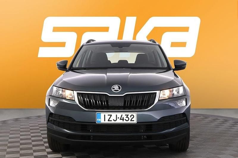 Käytetty Skoda Karoq Clever 150 HP (110 kW) 2021 Katumaasturi