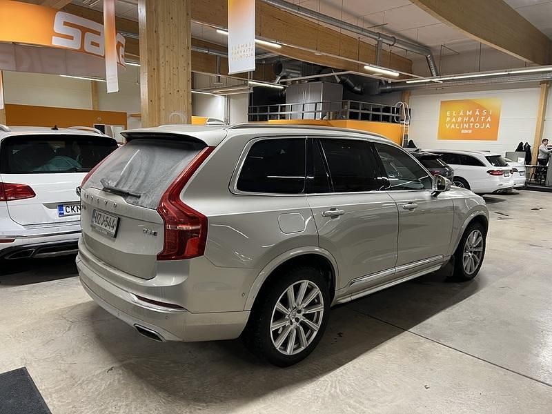 Käytetty Volvo XC90 Inscription 235 HP (172 kW) 2016 Katumaasturi